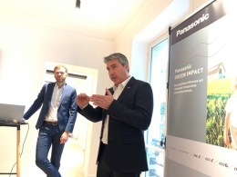 Benoît Lecornu (responsable marketing) et Thierry Ronat (directeur France)