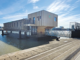 Sobriété et performance pour des bureaux flottants sur la Garonne