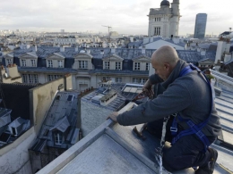Couvreurs zingueurs à l'Unesco - Gérard Mermet