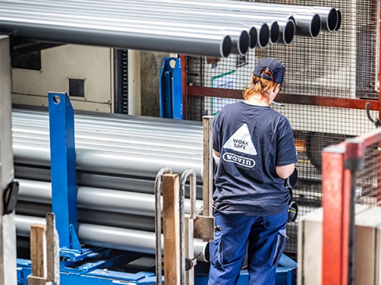 L’ambition de Wavin France : se positionner dans le top 5 des fabricants de réseaux de plomberie. Très impliqué dans le recyclage du PVC, il a aussi créé une route en plastique recyclé.